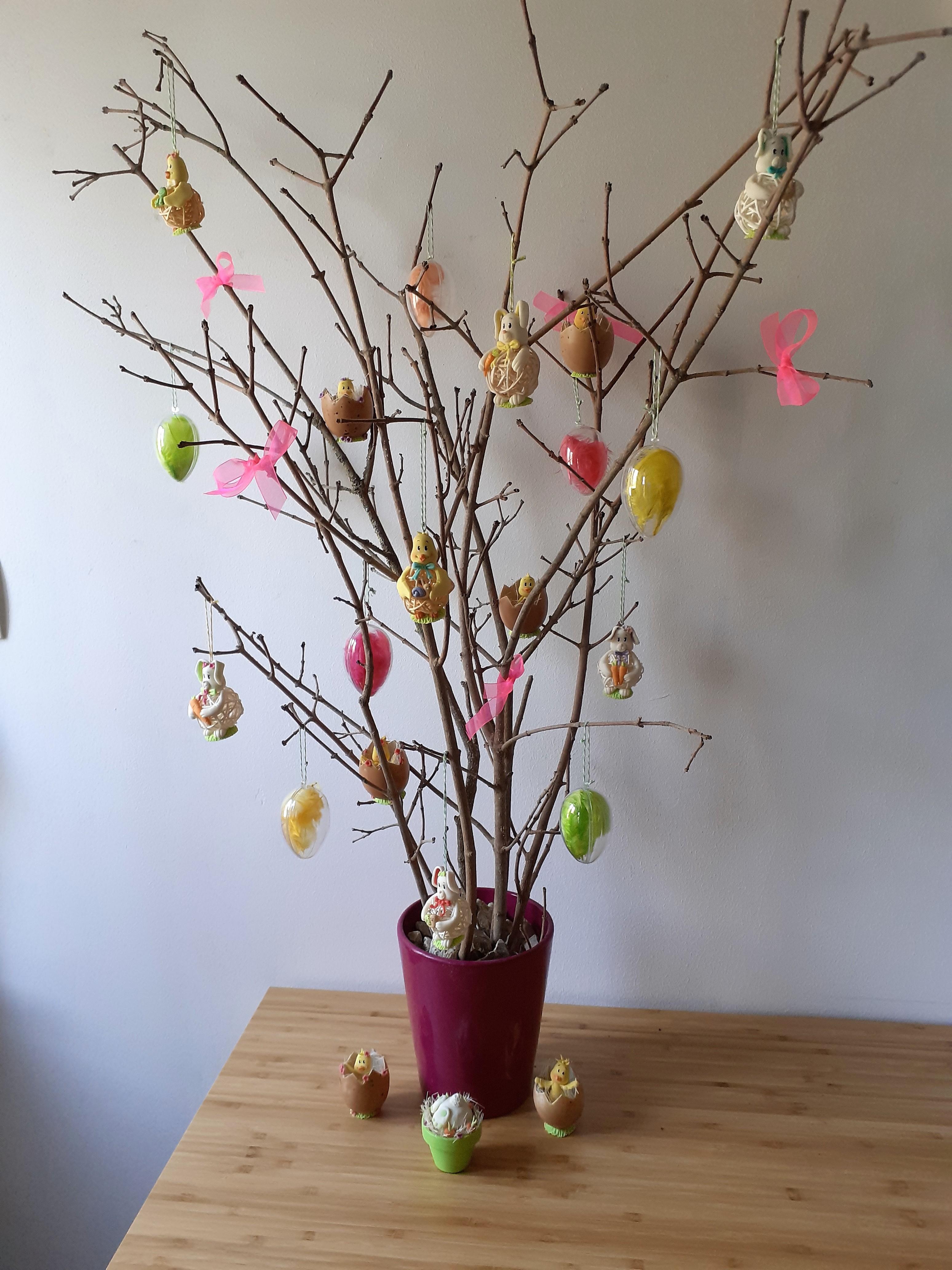 Décorez votre arbre de Pâques avec la méthode du quilling